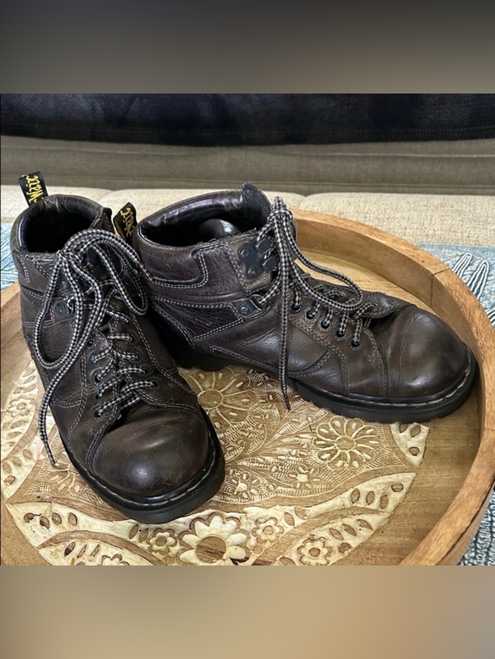 DR MARTENS DARK BROWN LEATHER VINTAGE STYLE BOOTS MEN 7 WOMENS 8
